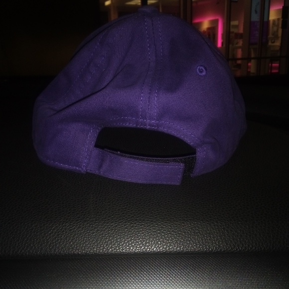 LA Lakers Hat - Picture 6 of 6